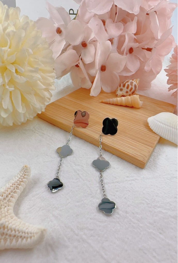 BOUCLE D'OREILLE EN ACIER INOXYDABLE