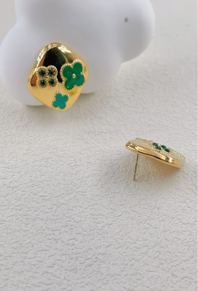 BOUCLES D'OREILLES EN ACIER INOXYDABLE