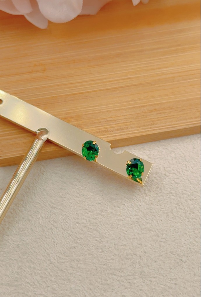 BOUCLES D'OREILLES EN ACIER INOXYDABLE(0.6CM)